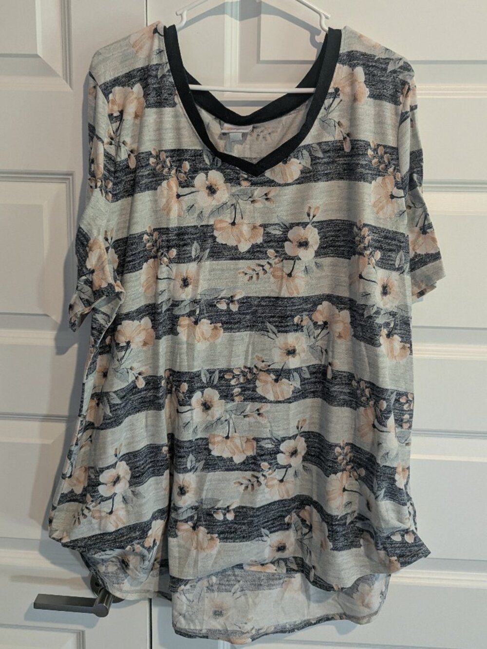 LuLaRoe - Grey & Black Striped Floral Top - 2X
